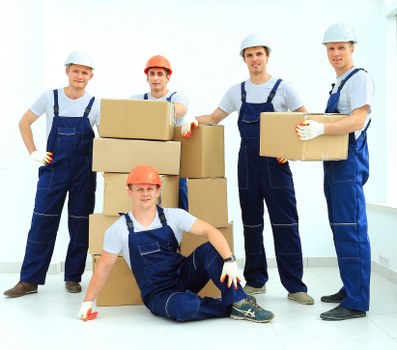 Moving truck service for North Sheen residential relocations