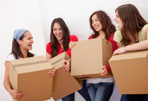 Moving van service for North Sheen homes and flats