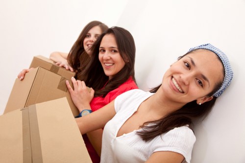 Local moving team planning a North Sheen property move