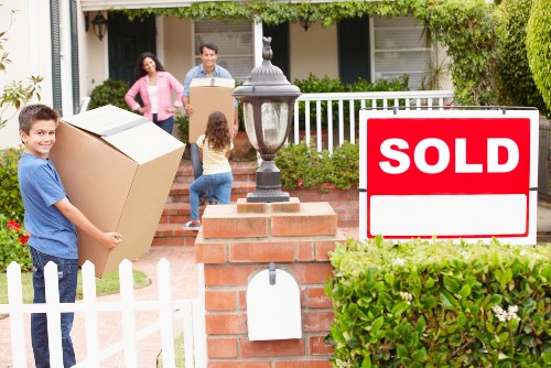 Removals van service covering North Sheen and nearby areas