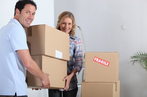 Local removal service supporting flat and house moves in North Sheen